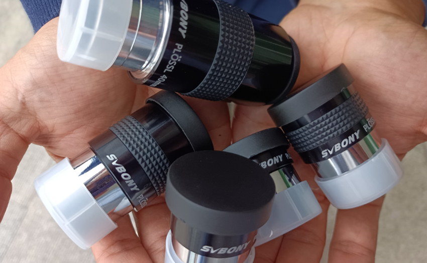 Why should I choose the SV131 Plossl eyepiece set?