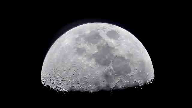 the moon based on 20210402174309-wow8.jpg